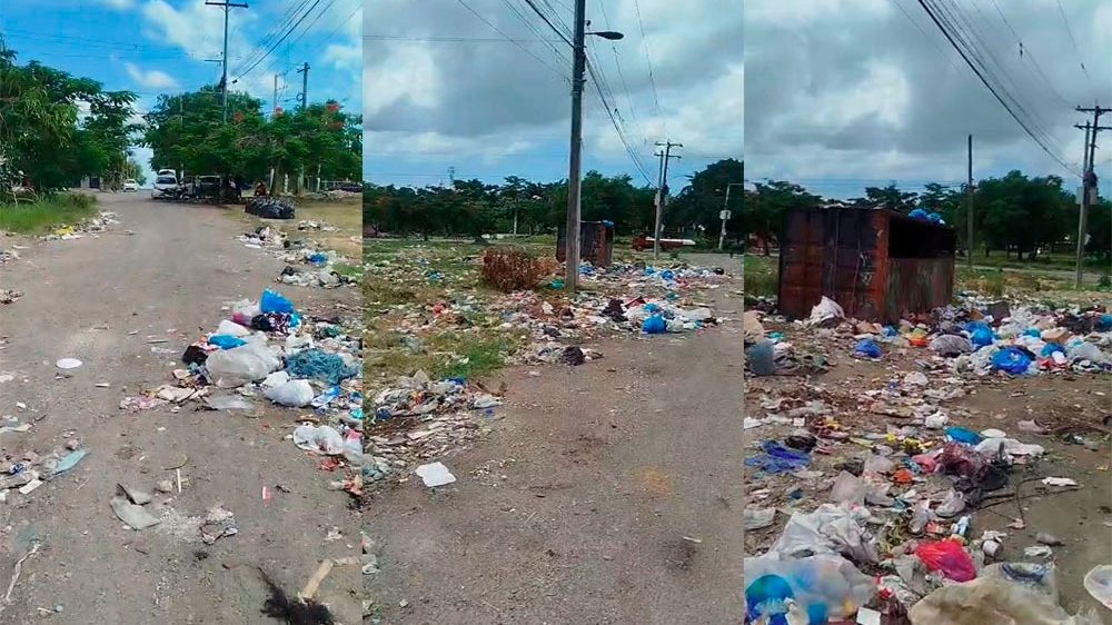Montones de desechos sólidos acumulados en una calle del sector Villa Liberación, Santo Domingo Este