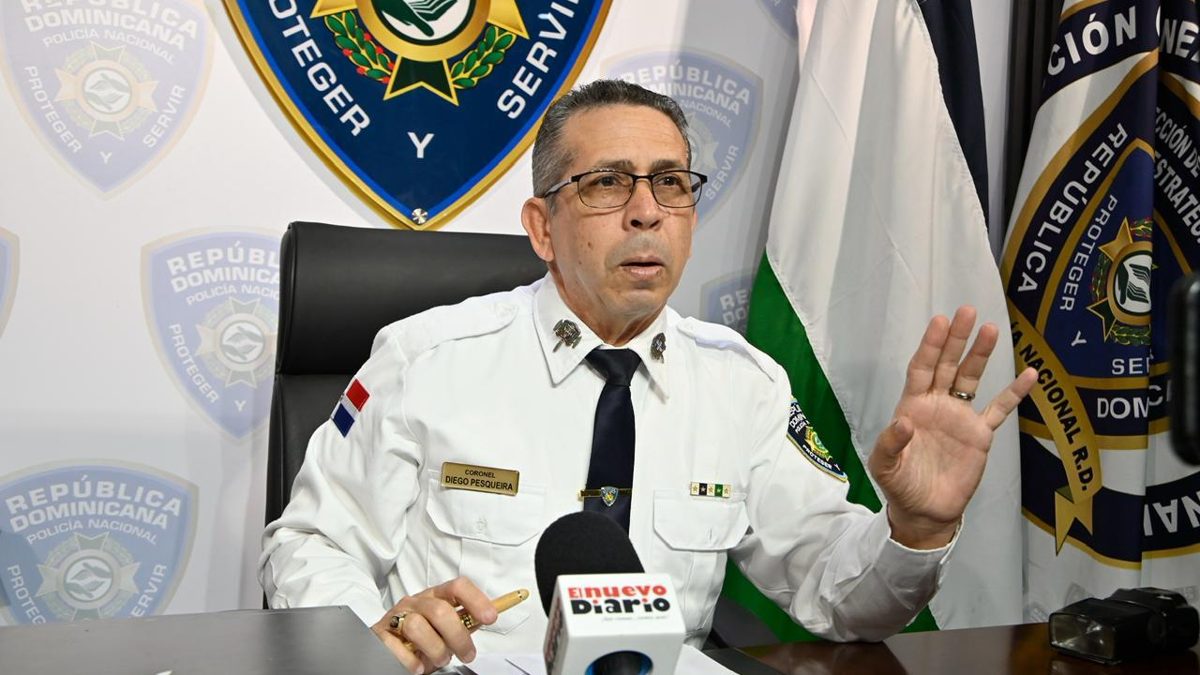 Inspector general de la Policía Nacional en Elías Piña investigando incidente con diputada Millys Johanna Martínez Morillo