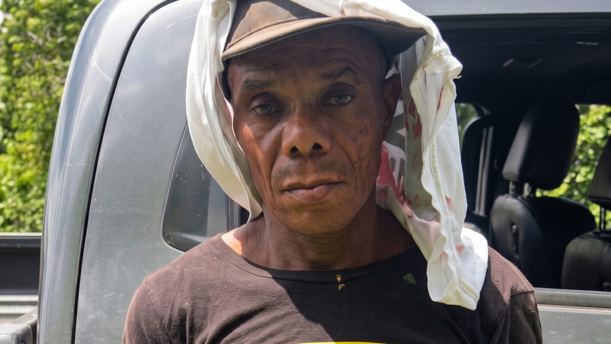 Escena policial en el distrito municipal de Chirino, Monte Plata, tras el hallazgo de una mujer sin vida