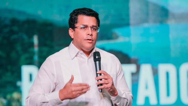 Ministro David Collado en el torneo del PGA Tour en Playa Nueva Romana, República Dominicana
