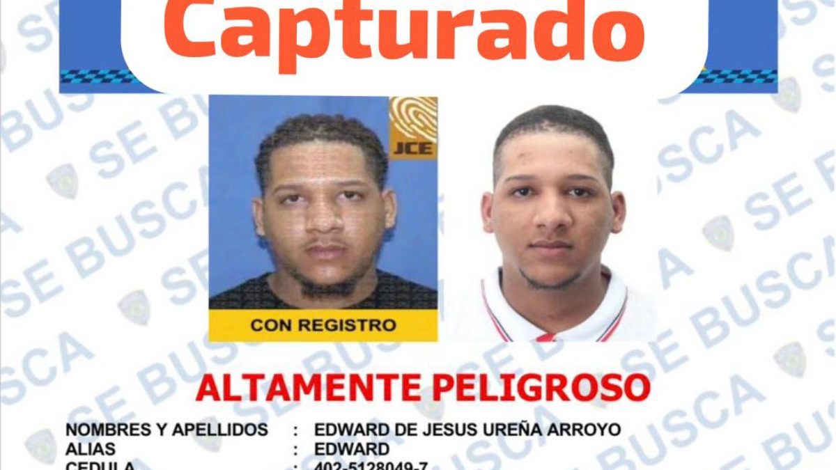 Agentes de la Policía Nacional de República Dominicana durante un operativo de arresto en Santiago
