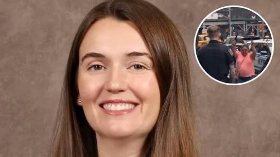 Zona de Times Square en Nueva York con presencia policial tras el ataque en el que falleció una ejecutiva de Bank of America