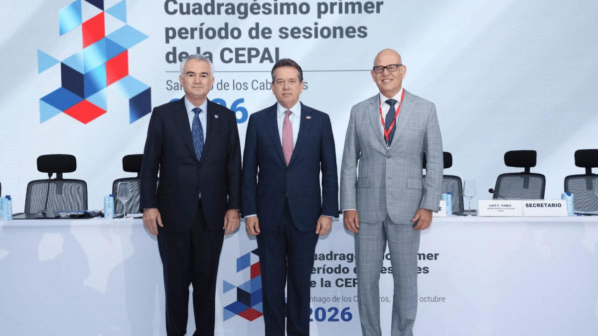 Clausura del 41 período de sesiones de la CEPAL en Santiago de los Caballeros, República Dominicana, con delegaciones de 45 países miembros