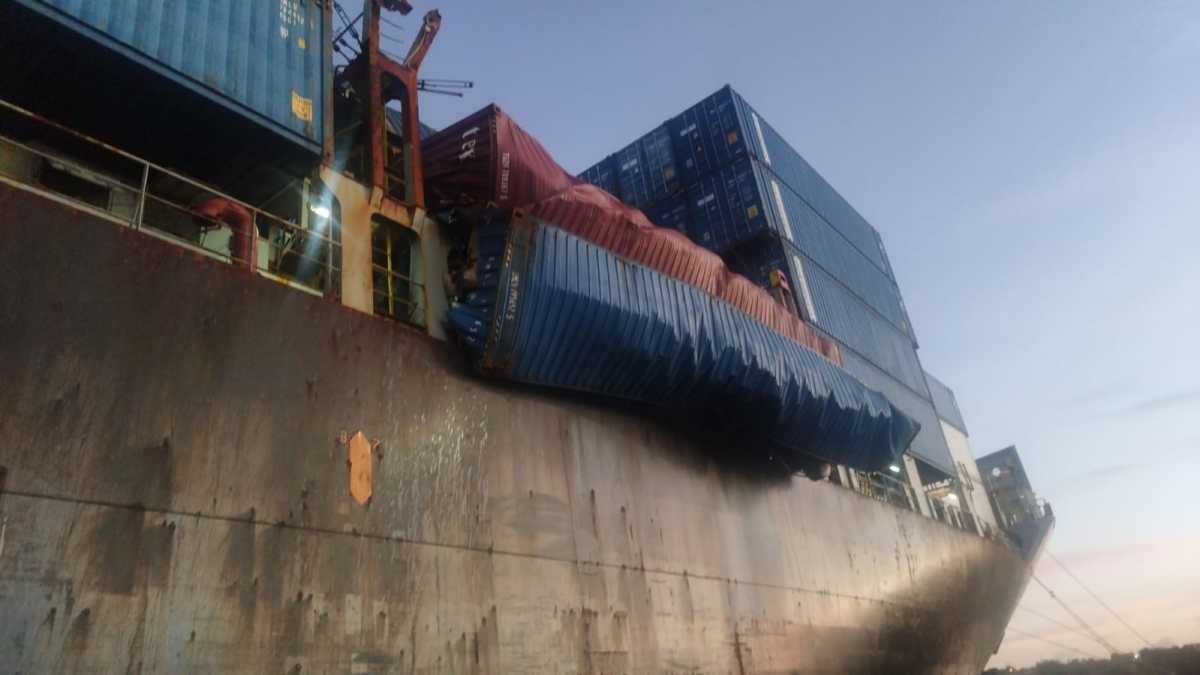 Buque carguero M.V. Seaboard Explorer en ruta marítima hacia el puerto de Río Haina en República Dominicana