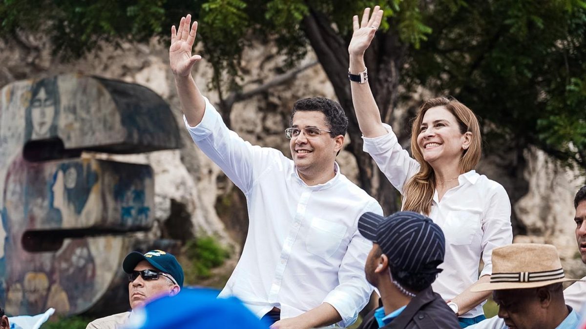 David Collado y Carolina Mejía en actos del PRM, candidatos a la candidatura presidencial del partido oficialista