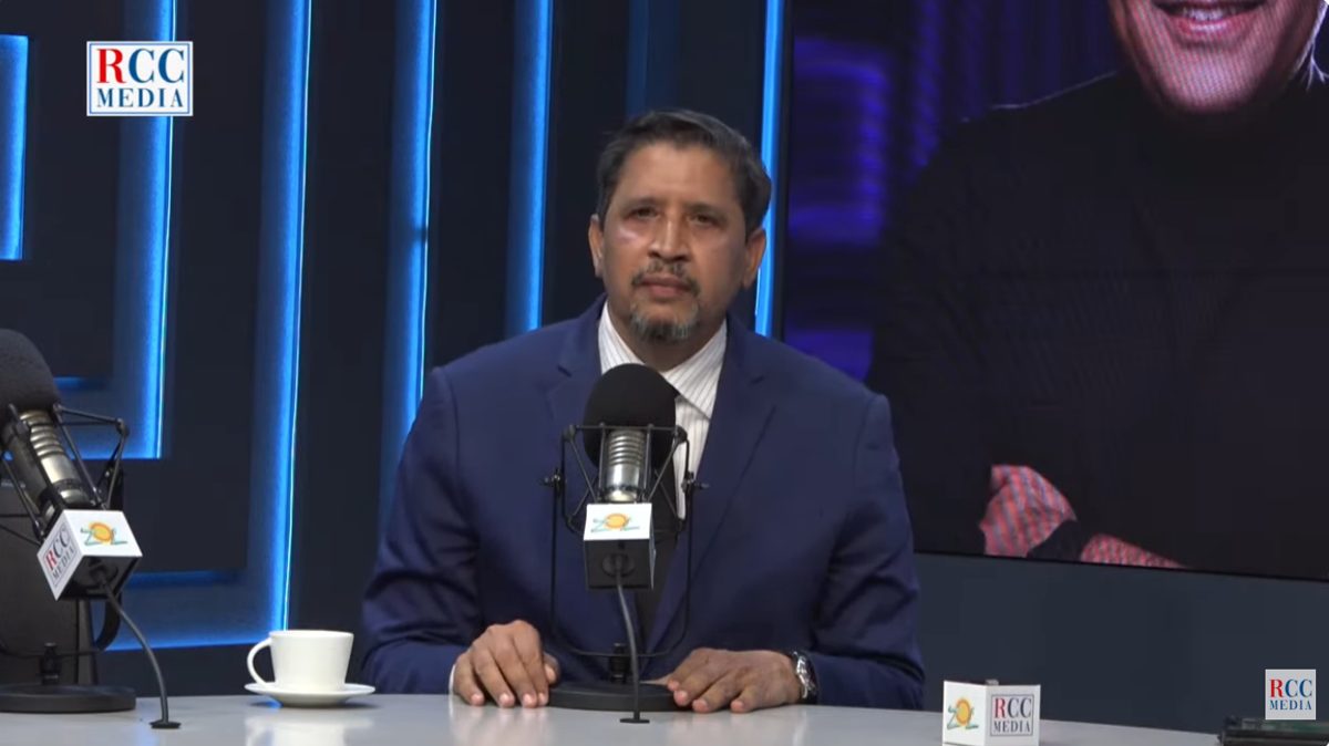 Abogado penalista Valentín Medrano hablando sobre el caso Jet Set en programa de televisión dominicano