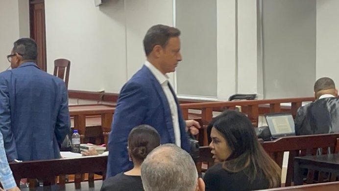 Exprocurador Jean Alain Rodríguez llega a audiencia del caso Medusa en tribunales del Distrito Nacional