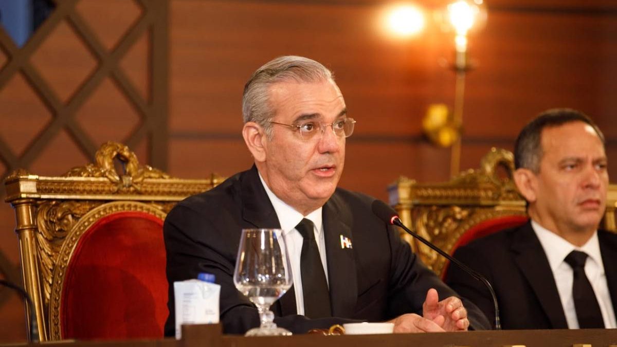 Miembros del Consejo Nacional de la Magistratura reunidos en el Palacio Nacional para entrevistar a jueces de la Suprema Corte de Justicia