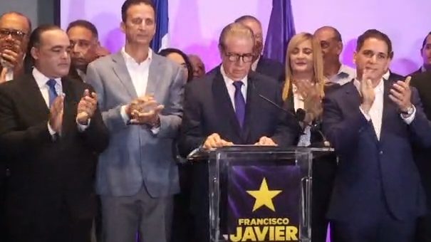 Francisco Javier García habla ante simpatizantes del PLD sobre la suspensión de la consulta presidencial interna