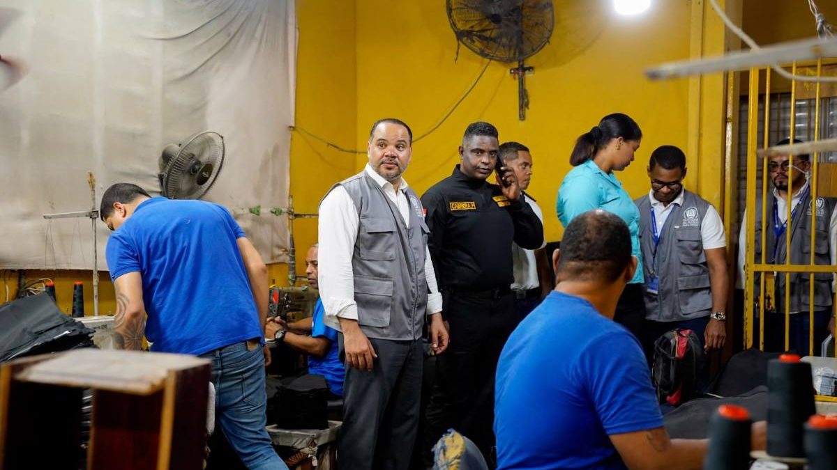 Pablo Ulloa, Defensor del Pueblo de República Dominicana, hablando en Santiago durante la jornada Código Penal para la Ciudadanía