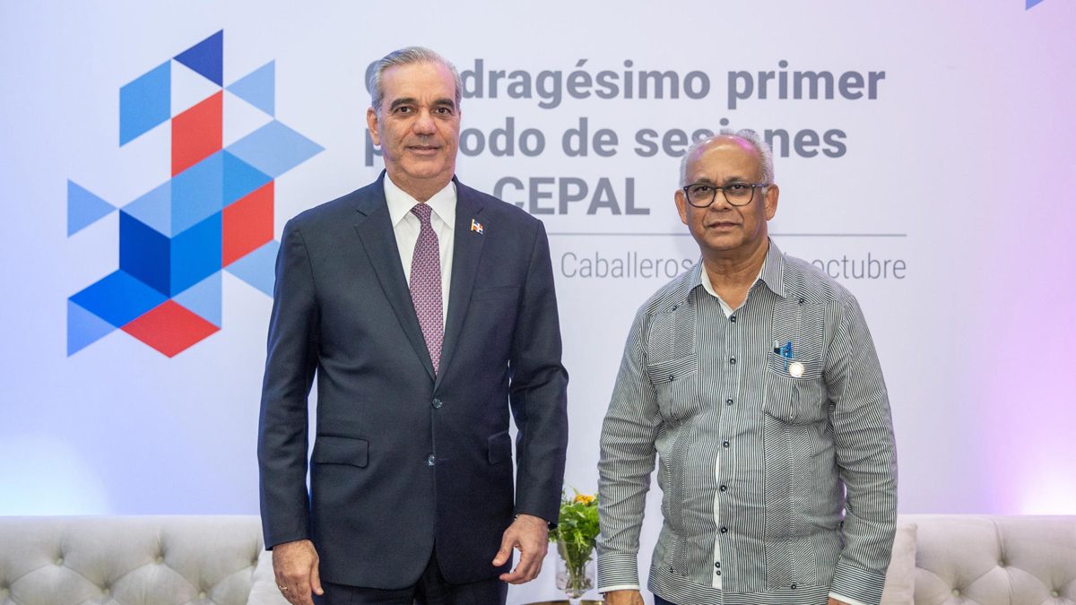 Presidente Luis Abinader reunido con el secretario general de la OEA Albert Ramdin en Santiago de los Caballeros
