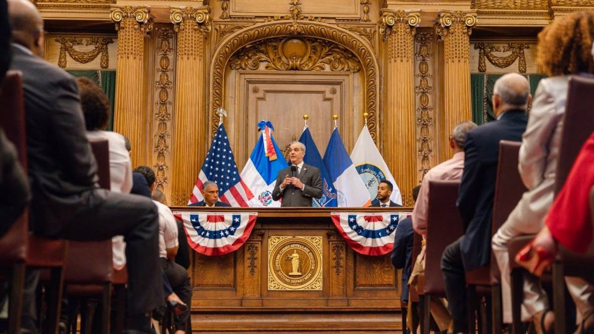Presidente Luis Abinader hablando ante la comunidad dominicana en Brooklyn, Nueva York, el 24 de septiembre de 2026