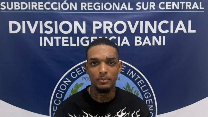 Agentes de la DICRIM en operativo en el distrito de Don Gregorio, municipio de Nizao, provincia Peravia
