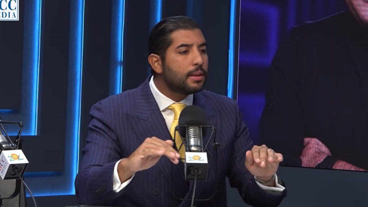 Robert Martínez, dirigente de la Fuerza del Pueblo, hablando sobre las elecciones 2028 en programa de televisión
