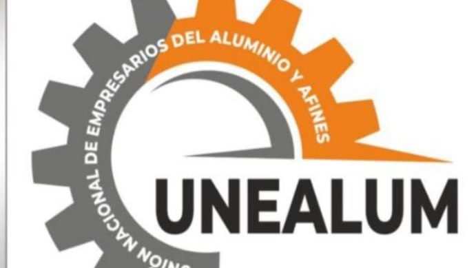 Empresarios del sector del aluminio reunidos en el Club de Arroyo Hondo para elecciones internas de UNEALUM