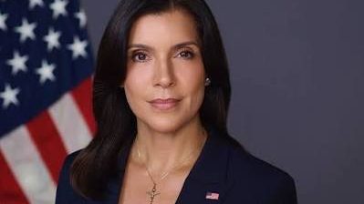 Embajadora de Estados Unidos Leah Campos en reunión con figuras de la oposición dominicana en barrios populares