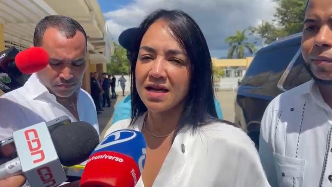 Ministra Faride Raful durante declaraciones sobre entregas voluntarias de personas requeridas por la justicia dominicana