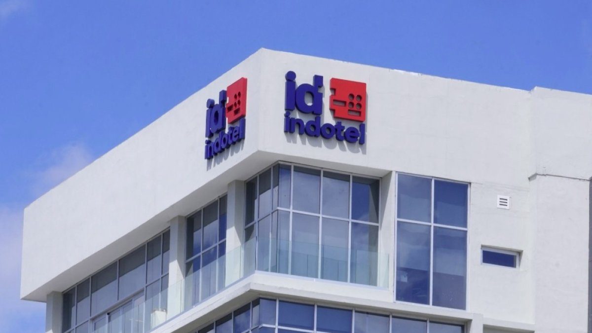 Logotipo de Indotel junto al de Claro Dominicana en el contexto de una investigación por filtración de datos personales