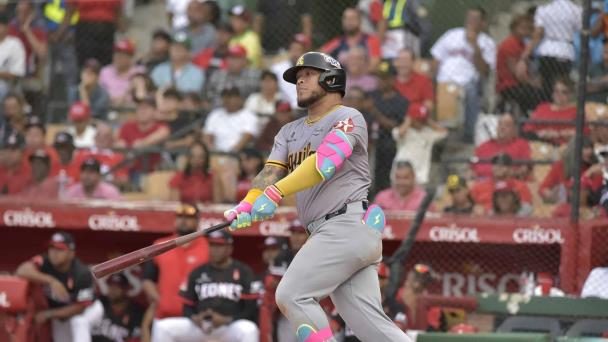 Harold Ramírez con uniforme de béisbol durante un juego de la Liga Dominicana