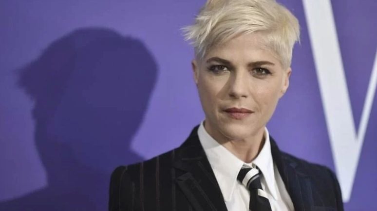 Selma Blair en evento público antes del incidente en vuelo de Delta Air Lines hacia Nueva York