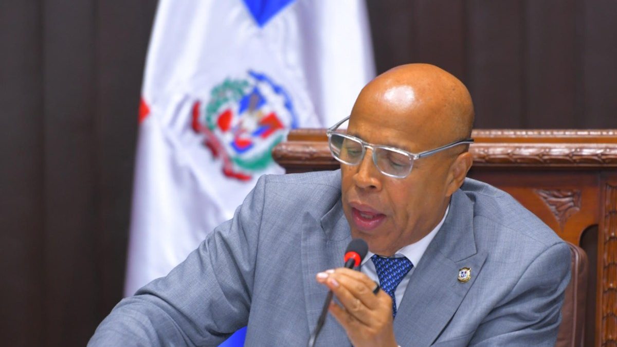 Atletas dominicanos celebrando con medallas en los Juegos Centroamericanos y del Caribe Santo Domingo 2026