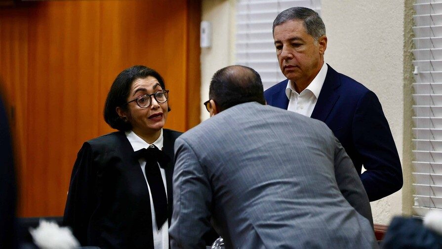 Exministro de Hacienda Donald Guerrero a su llegada al tribunal para el juicio del caso Calamar