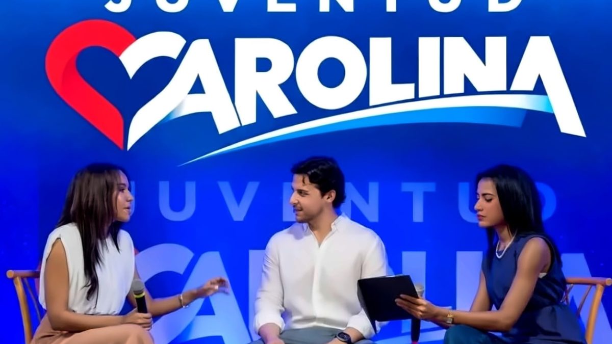 Raymond Rodríguez coordinador de Juventud Carolina 28 hablando durante podcast del movimiento político del PRM