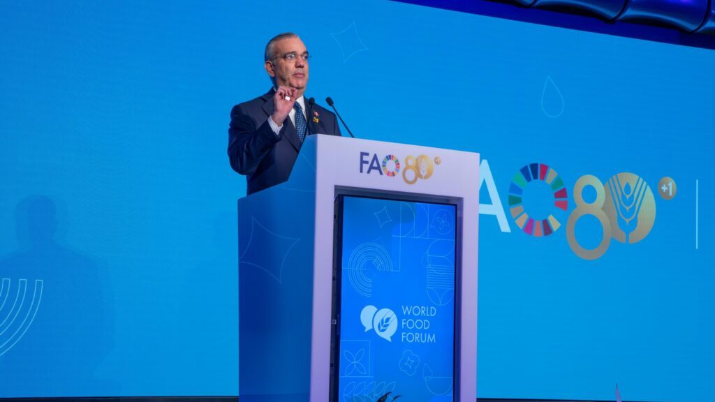 Presidente Luis Abinader en el Foro de la Alimentación de la FAO en Roma, anunciando que RD salió del Mapa del Hambre