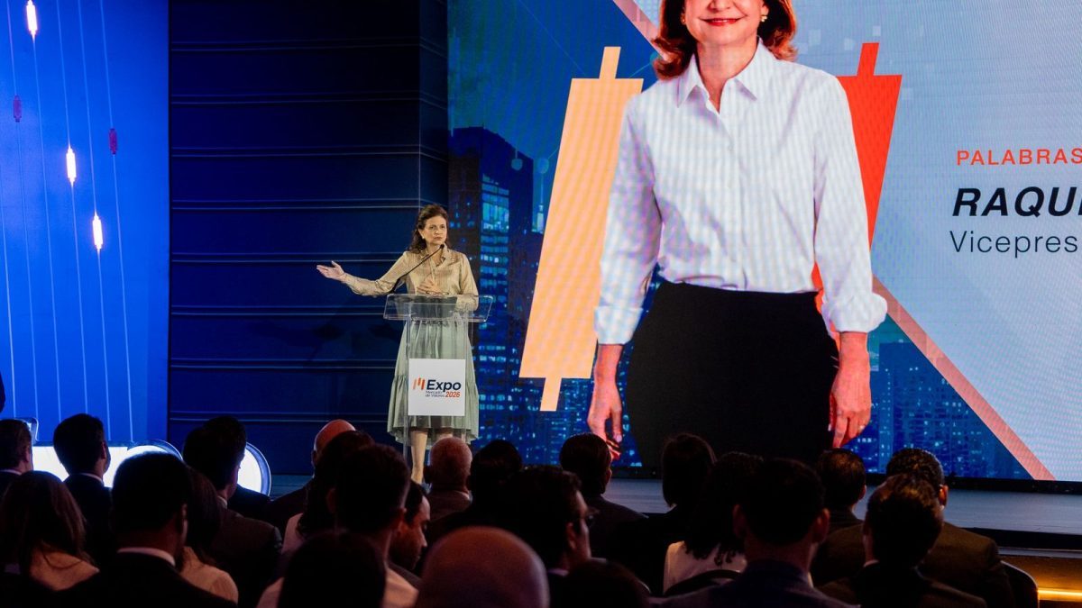 Vicepresidenta Raquel Peña en el acto inaugural de la IV Expo Mercado de Valores 2026 en Santo Domingo