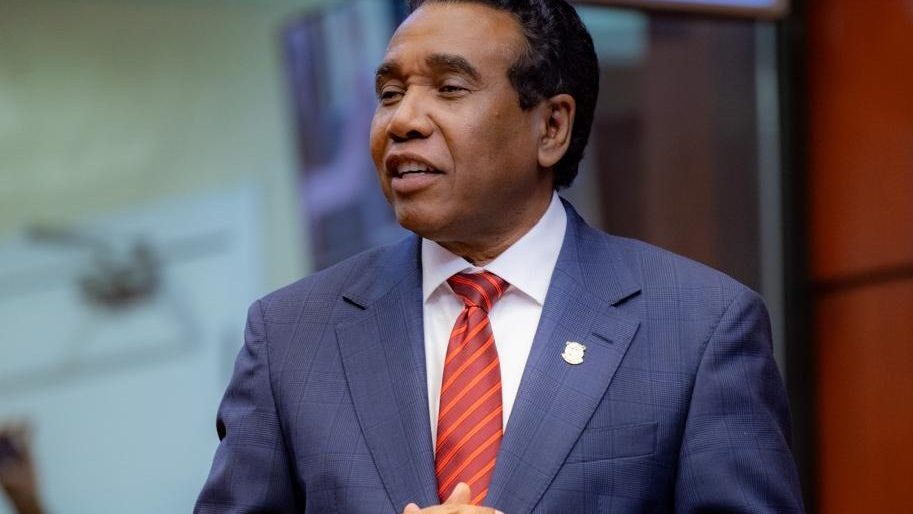 Senador Félix Bautista durante sesión en el Senado de la República Dominicana