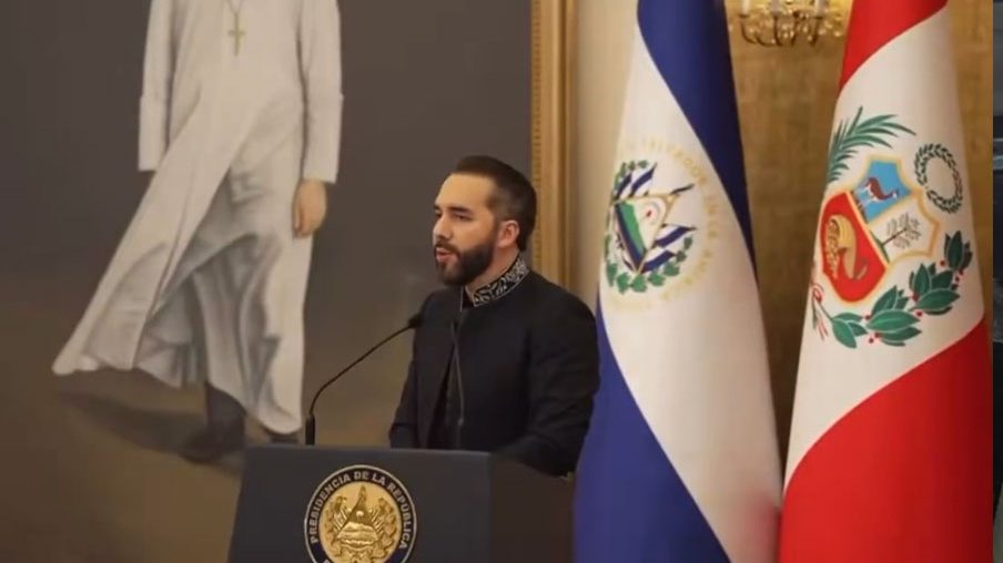 Presidente de El Salvador Nayib Bukele durante declaraciones sobre misión de rescate en Haití