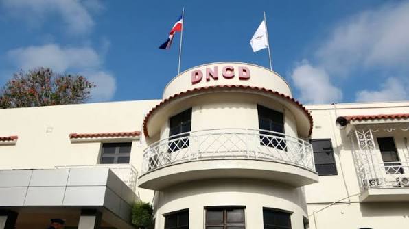 Entrada del centro de entrenamiento de la DNCD en Piedra Blanca, Monseñor Nouel