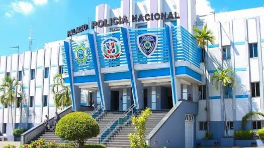 Agentes de la Policía Nacional de República Dominicana durante operativo de búsqueda en Santiago