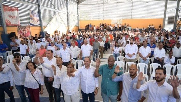 Acto de juramentación de la estructura regional del proyecto político de David Collado en La Yagüita de Pastor, Santiago