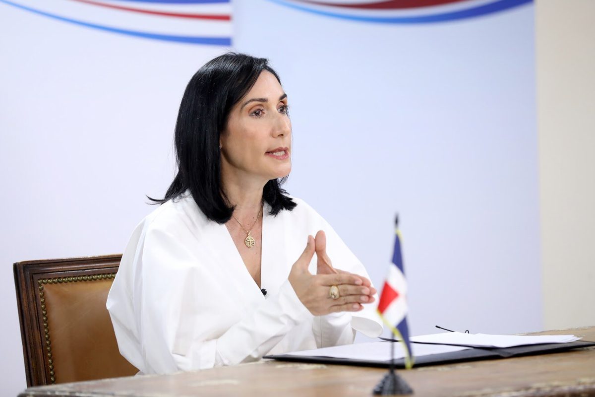 La primera dama Raquel Arbaje durante un acto oficial en República Dominicana