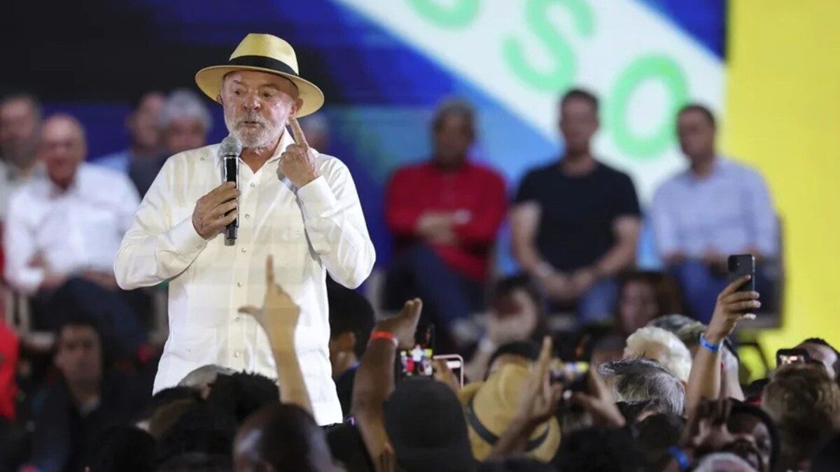 Lula da Silva celebra su reelección como presidente de Brasil tras ganar la segunda vuelta del 26 de octubre de 2026