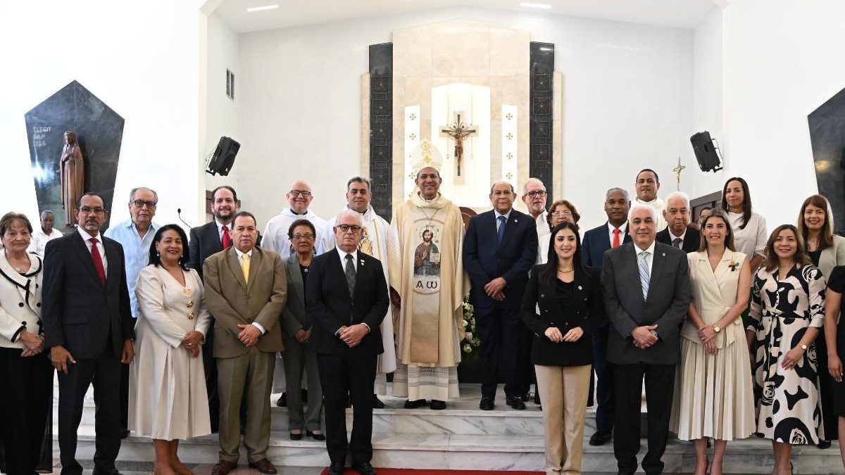 Rectores de universidades dominicanas reunidos en la eucaristía del 46 aniversario de la ADRU en la UCSD, Santo Domingo