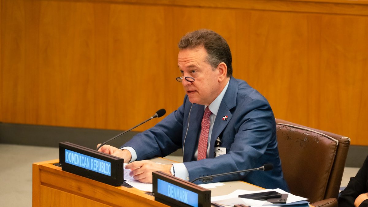 Canciller Víctor Bisonó en tribuna de la ONU respaldando la renovación de la Fuerza de Supresión de Bandas en Haití