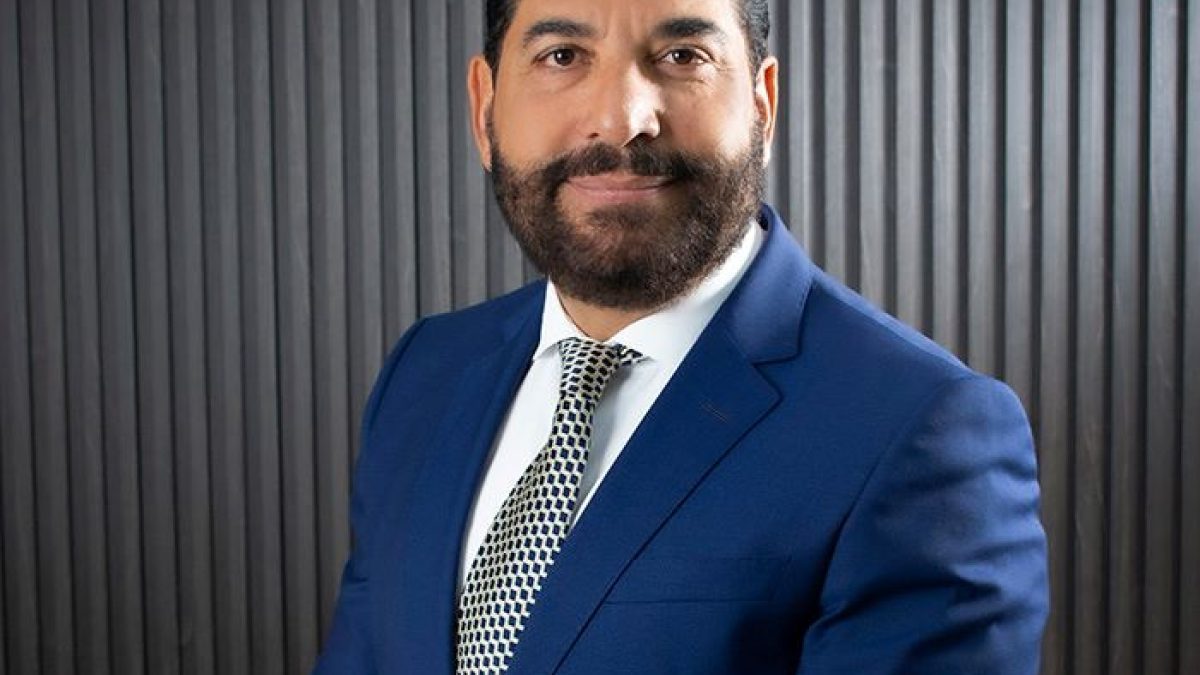 Francis Mateo, vicepresidente de ANEIH, durante declaraciones sobre justicia e inversiones en República Dominicana