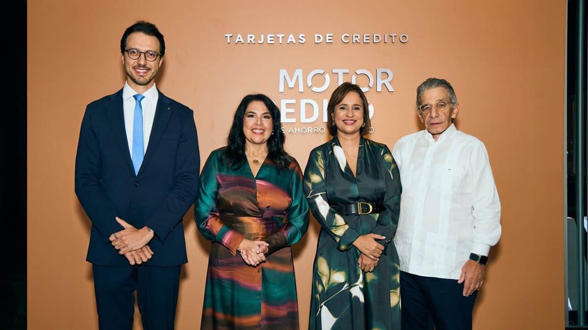 Tarjetas de crédito Visa Gold y Visa Platinum de Motor Crédito presentadas en República Dominicana