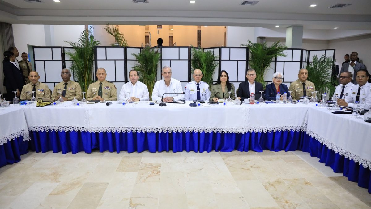 Presidente Luis Abinader encabeza reunión de la Fuerza de Tarea Conjunta sobre seguridad en República Dominicana